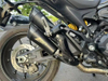pop&aacute;leniny od v&yacute;fukov&eacute;ho potrub&iacute; motocyklu
